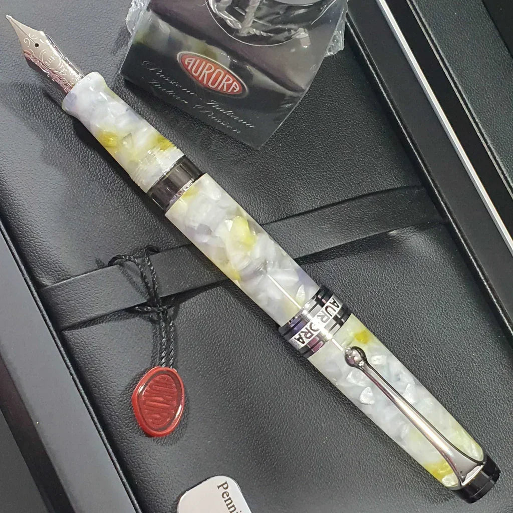 Aurora Optima Caleidoscopio Luce Bianca Fountain Pen