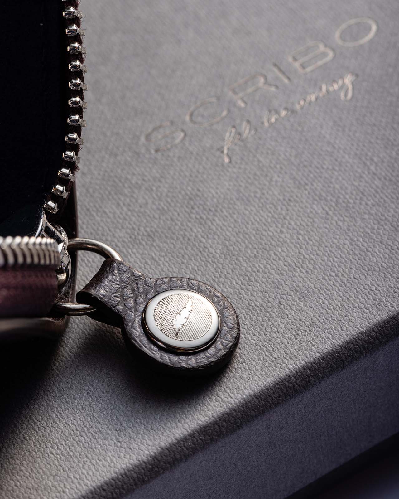 SCRIBO 2 fountain pens genuine leather case with zipper closure PEN PLANET