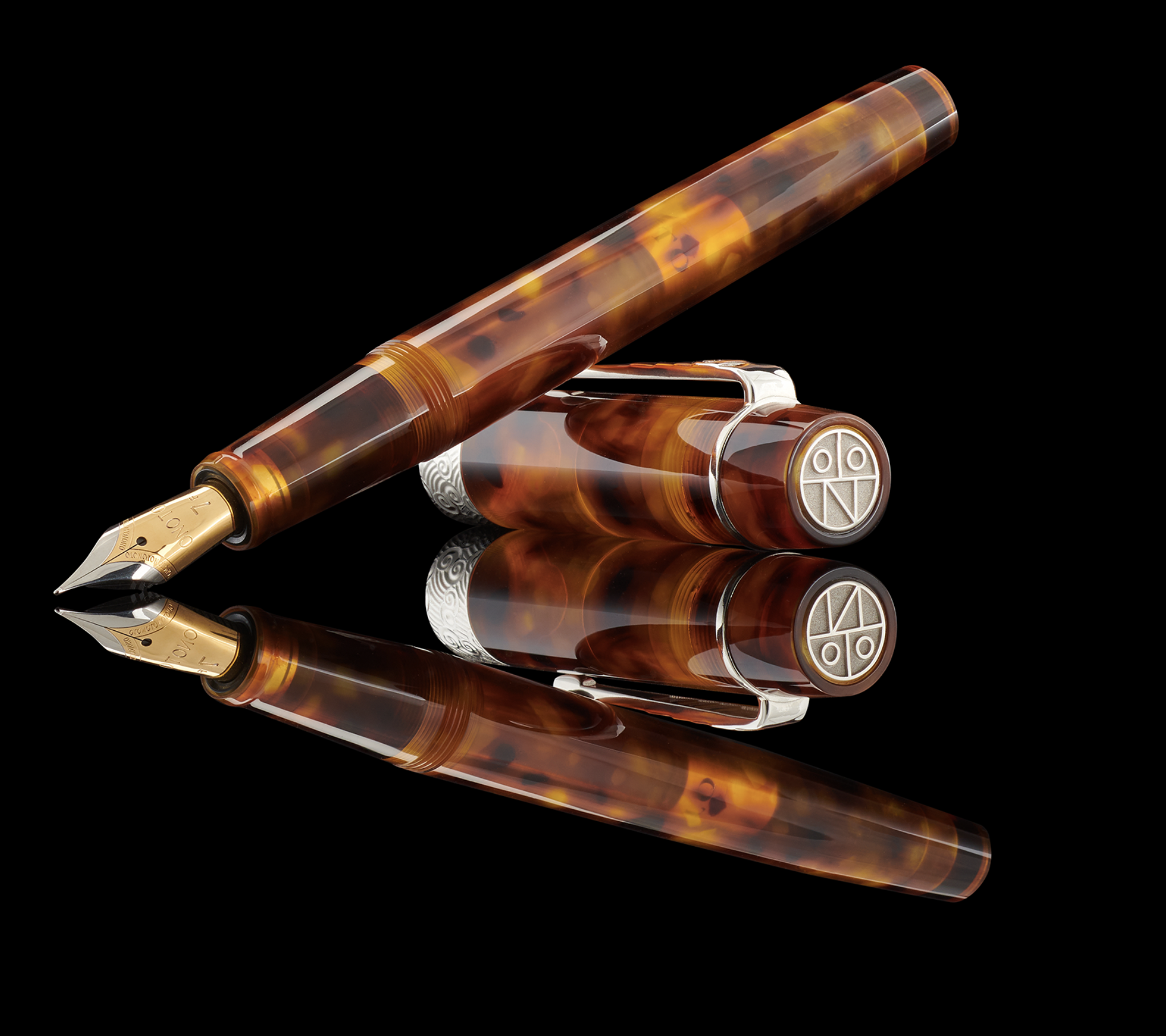 Onoto Magna Oceania Turtle fountain pen