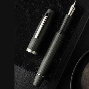 Scribo Flow Ebonite Dimensione ST Fountain pen